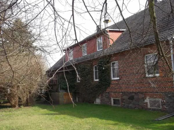 Immobilie in Höhenland - saniertes-baubiologisches Mehrfamilienhaus mit 5 Wohnungen+1 Gewerbeeinheit, 1 weiteres separates Massiv-Gewerbehaus, separate Remise-Werkstatt, +4 we - Bild 1