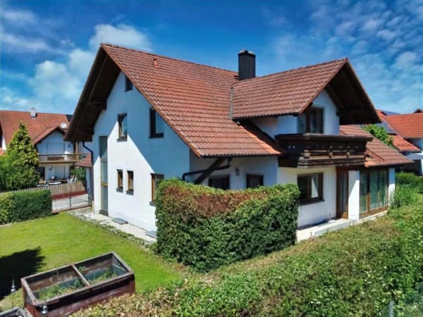 Immobilie in Frontenhausen - Großes Landaus in Frontenhausen - Bild 0