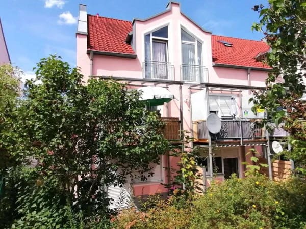 Immobilie in Wackersdorf - 2-Zimmer-Wohnung mit Terrasse & Garage - Bild 0