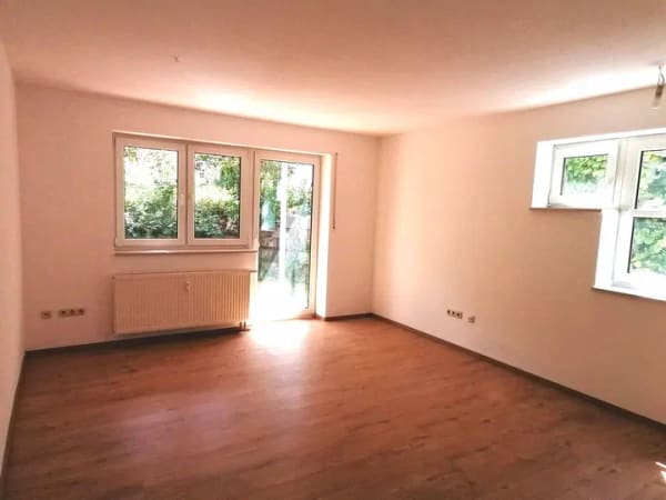 Immobilie in Wackersdorf - 2-Zimmer-Wohnung mit Terrasse & Garage - Bild 3