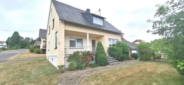 Immobilie in Schillingen - Raumwunder mit Charakter- Charmante Familienresidenz mit enormem Potenzial - Bild 0