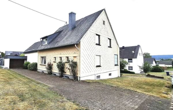 Immobilie in Schillingen - Raumwunder mit Charakter- Charmante Familienresidenz mit enormem Potenzial - Bild 2