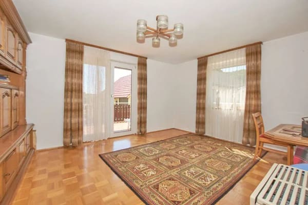 Immobilie in Schelklingen - Zweifamilienhaus mit großem Grundstück in Schmiechen - Bild 3