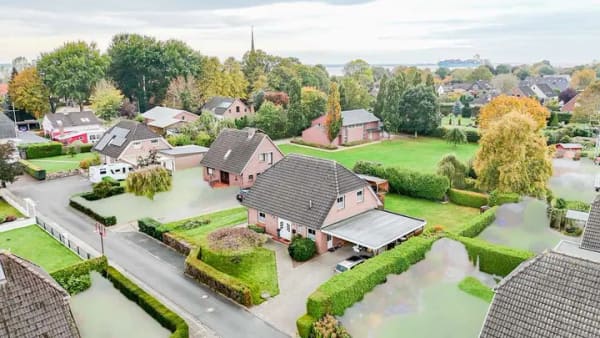 Immobilie in Brokdorf - Modernes Einfamilienhaus mit großem Grundstück an der Elbe - Bild 1