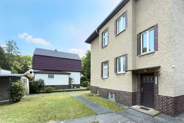 Immobilie in Zeuthen - Familienhaus mit großem Grundstück, Ausbaureserve und Potenzial für mehrere Generationen - Bild 2