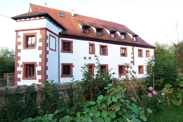 Immobilie in Mosbach - Außergewöhnliches Wohnerlebnis in einer romantischen Schlossanlage - Maisonettewohnung in Lohrbach - Bild 1