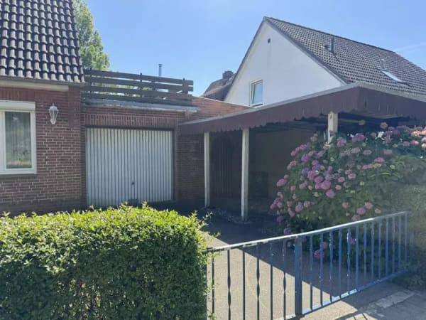 Immobilie in Brunsbüttel - Charmantes Häuschen mit vielen Extras in ruhiger Wohnlage von Brunsbüttel - Bild 2