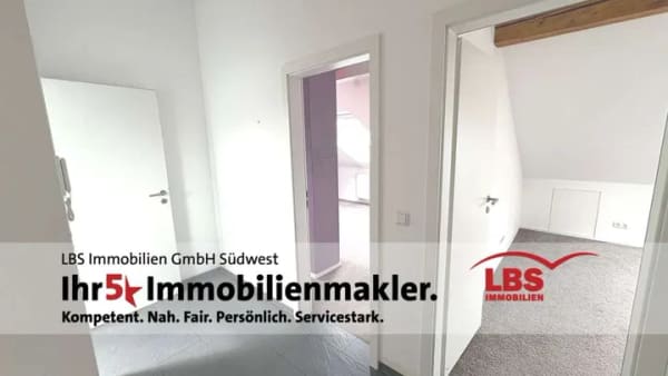 Immobilie in Dettenheim - Charmantes Einfamilienhaus mit Scheune, Garten und Innenhof-Idylle - Bild 3