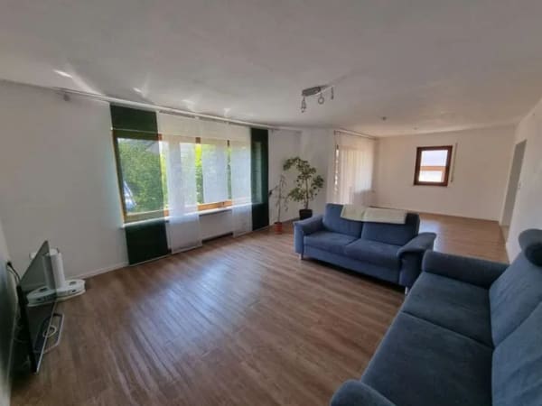Immobilie in Colmberg - Modernisiertes Einfamilienhaus mit großem Grundstück, Doppelgarage und Burgblick... - Bild 4