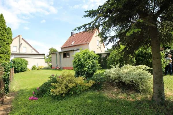 Immobilie in Hohe Börde - Haus, Garage und Garten - Bild 2