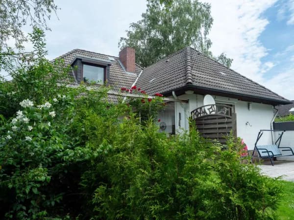 Immobilie in Bönningstedt - Großzügige Wohnqualität in begehrter Lage von Bönningstedt - zeitlose Architektur und ein weitläufig - Bild 1