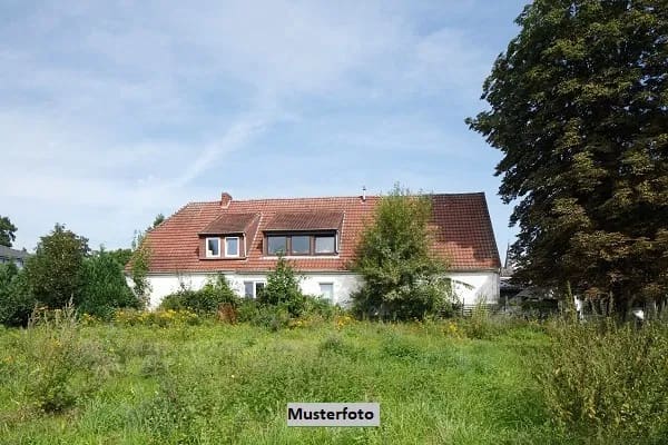 Immobilie in Eich - Aussiedlerhof - Wohnhaus mit Wirtschaftsgebäuden und Landwirtschaftsflächen - Bild 0