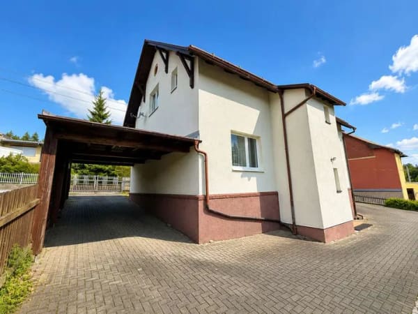 Immobilie in Grünbach - Einfamilienhaus mit viel Platz für die ganze Familie – sofort beziehbar in Grünbach - Bild 1