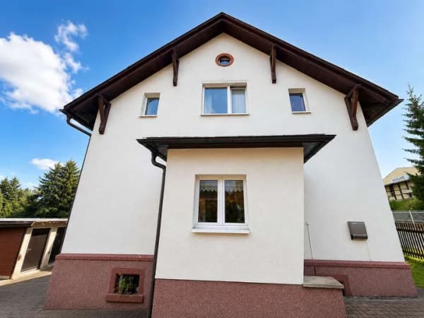 Immobilie in Grünbach - Einfamilienhaus mit viel Platz für die ganze Familie – sofort beziehbar in Grünbach - Bild 2