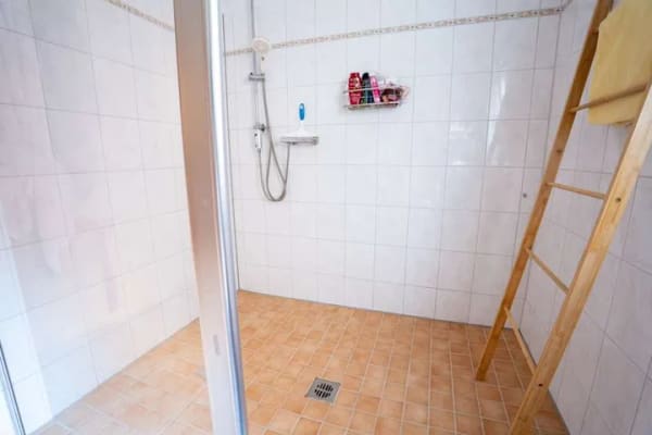 Immobilie in Heuerßen - Vermietete 2-Zimmer-Eigentumswohnung mit Balkon, Aufzug & barrierearmem Wohnkomfort - Bild 4