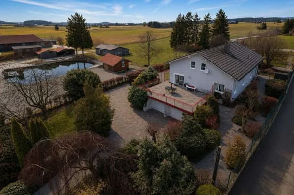 Immobilie in Traitsching - Haus mit Herz, Platz & Perspektive - Wohnen mit Gartenidyllen - Bild 0