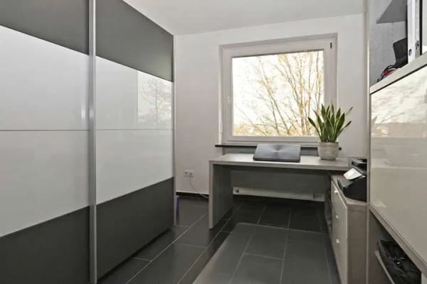 Immobilie in Oststeinbek - Traumhafte und renovierte 3 Zimmer ETW mit Tiefgarage und Balkon in schöner Lage von Oststeinbek. - Bild 4
