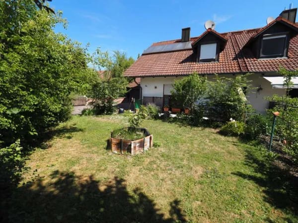 Immobilie in Kirchdorf an der Amper - Gepflegte Doppelhaushälfte mit Südgarten, Garage und viel Potenzial in Kirchdorf an der Amper - Bild 1