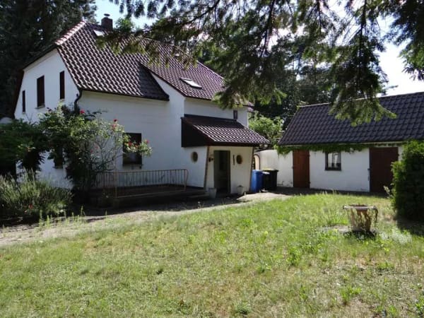 Immobilie in Niesky - Ein Einfamilienhaus zu verkaufen! Teilsaniert am Stadtrand - Bild 0