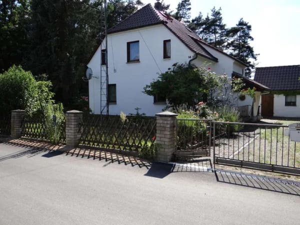 Immobilie in Niesky - Ein Einfamilienhaus zu verkaufen! Teilsaniert am Stadtrand - Bild 3