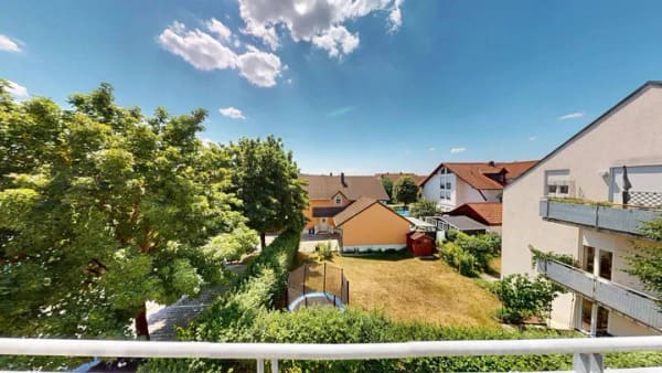 Immobilie in Emmerting - Lichtdurchflutete 2 Zimmer Dachgeschosswohnung, mit Sonnenbalkon und TG -  ab sofort verfügbar - Bild 0