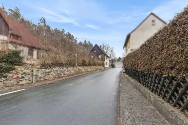Immobilie in Villmar - Kompaktes Wohnhaus mit Nebengebäude - Bild 3