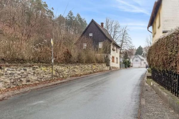 Immobilie in Villmar - Kompaktes Wohnhaus mit Nebengebäude - Bild 4