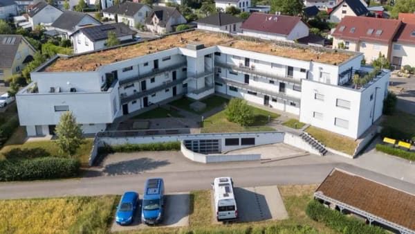 Immobilie in Steinmauern - Barrierefrei: Neuwertige Wohnung mit 2 Terrassen und Feldblick - Bild 1