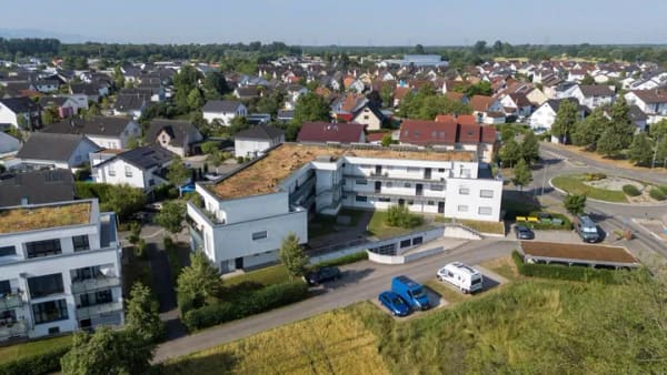Immobilie in Steinmauern - Barrierefrei: Neuwertige Wohnung mit 2 Terrassen und Feldblick - Bild 3