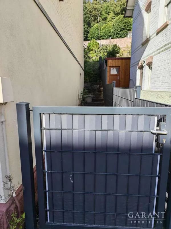 Immobilie in Höfen an der Enz - Großzügige Doppelhaushälfte mit Garten und viel Gestaltungspotenzial - Bild 2