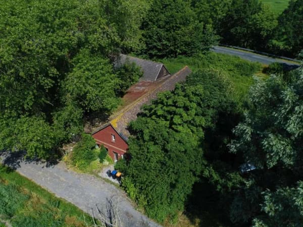 Immobilie in Sande - Sanierungsbedürftiges Haus mit vielen Nebengebäuden auf großem Grundstück - Bild 0