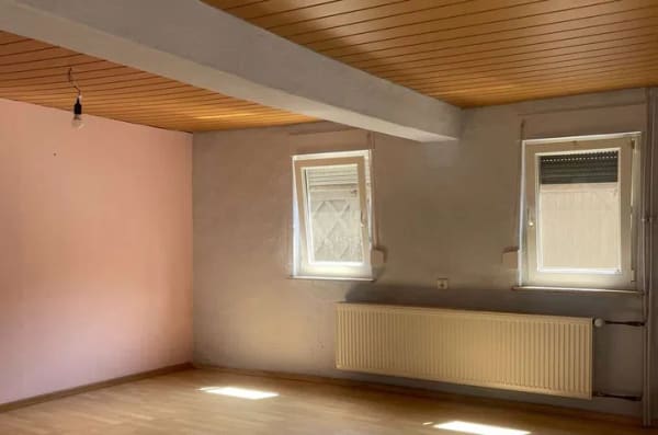 Immobilie in Butzbach - Zwei Wohnhäuser, historische Hofreite, Garten und vielseitig nutzbares Nebengebäude - Bild 2