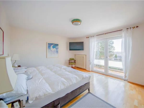 Immobilie in Landsberg am Lech - WOHNEN MIT WEITBLICK IN PITZLING -  TOLLES HANGHAUS MIT AUFZUG UND GROSSEM GRUNDSTÜCK - Bild 2