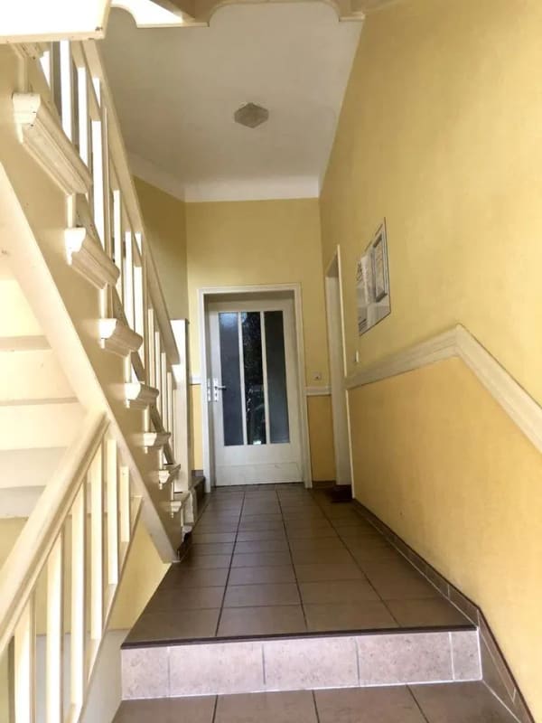 Immobilie in Treuenbrietzen - Ein Invest mit Potential und Zukunft - Mehrparteienhaus im Herzen von Treuenbrietzen - Bild 2