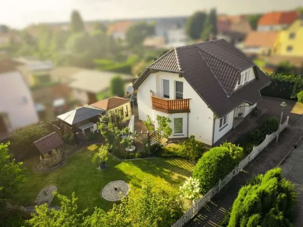 Immobilie in Gröditz - Ein Zuhause zum Verlieben – Einfamilienhaus in Gröditz mit traumhaftem Garten und viel Wohnkomfort! - Bild 1