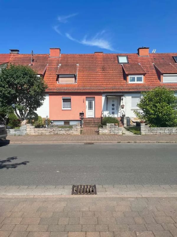 Immobilie in Witzenhausen - Reihenhaus in Unterrieden mit Garage und Carport - Bild 0