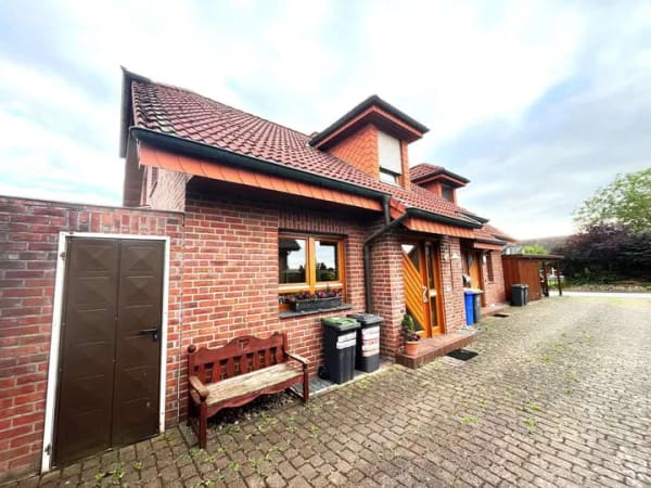 Immobilie in Langenberg - Eigentum statt Miete zahlen, Raumwunder sucht glückliche Familie! - Bild 0