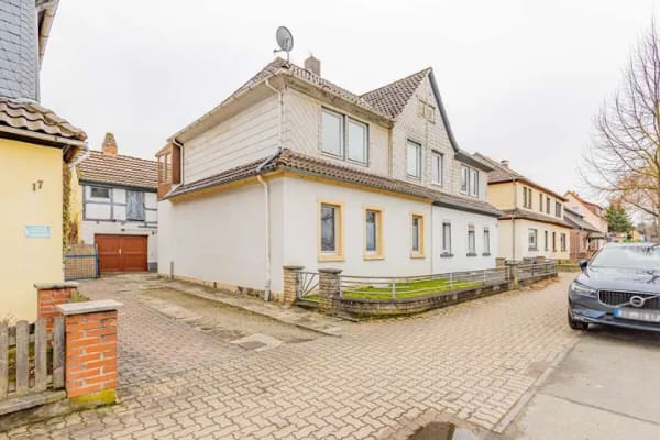 Immobilie in Delligsen - DHH mit Anbau für 2 Parteien geeignet in Delligsen - Bild 0