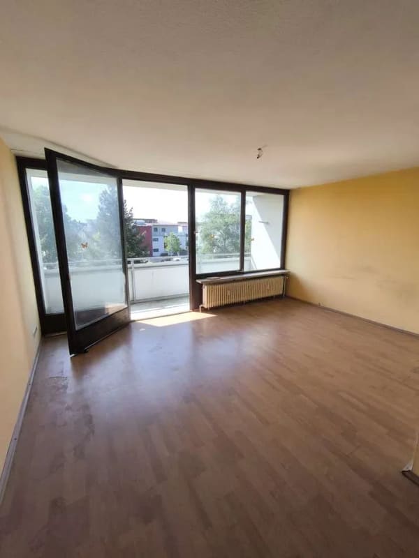 Immobilie in Schrobenhausen - leere 2-Zimmer-Wohnung mit Balkon - Bild 0
