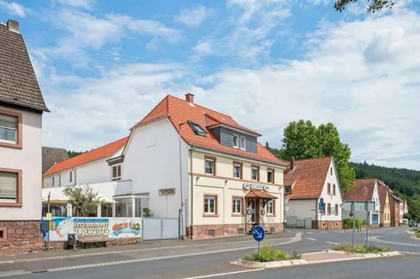 Immobilie in Mömlingen - Wohn- & Gastronomiebetrieb unter einem Dach – Mehrparteienhaus mit Potenzial in Mömlingen - Bild 1