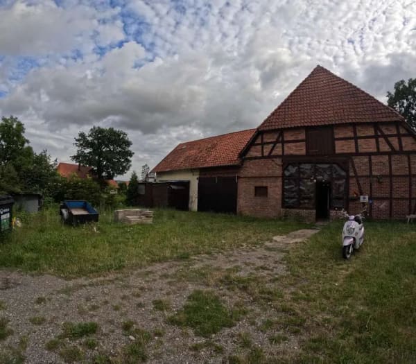 Immobilie in Edemissen - Rarität in zentraler Lage von Edemissen: Denkmal-Bauernhaus + Baugrundstück auf 1.800 m² - Bild 0