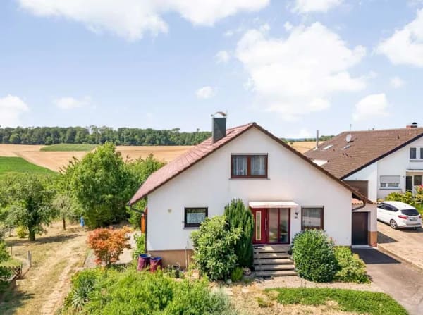 Immobilie in Gundelsheim - Großzügiges Wohnhaus in Randlage von Gundelsheim-Bachenau! - Bild 1