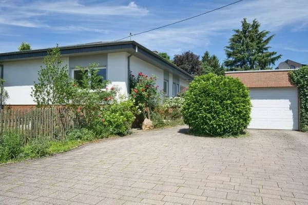 Immobilie in Weyer - Modernisiertes Einfamilienhaus mit gepflegtem Garten, Whirlpool und Photovoltaikanlage - Bild 0