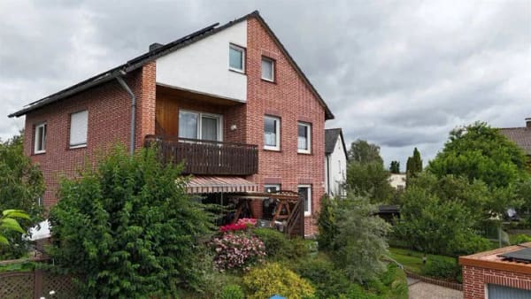 Immobilie in Bad Wildungen - Ein attraktives Haus mit viel Platz, moderner Energietechnik und großem Potenzial für unterschiedlichste Wohnkonzepte. - Bild 0