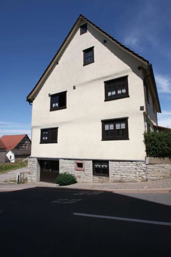 Immobilie in Buchen (Odenwald) - Charmantes Haus sucht neuen Eigentümer - Bild 1