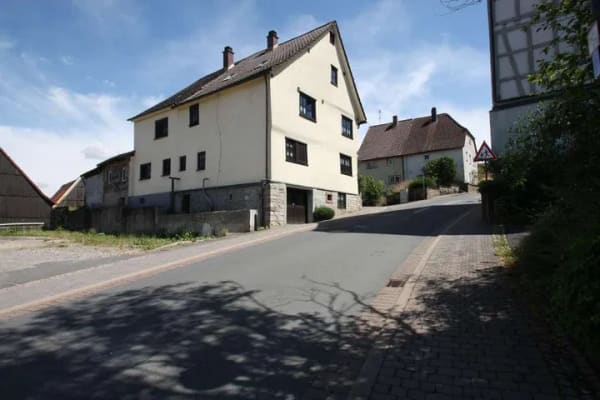 Immobilie in Buchen (Odenwald) - Charmantes Haus sucht neuen Eigentümer - Bild 2