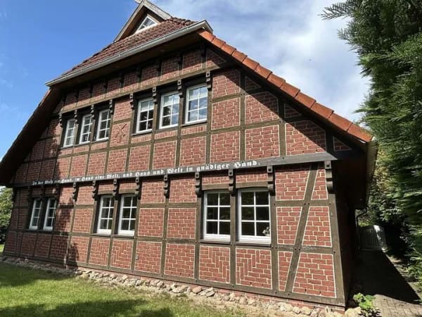 Immobilie in Egestorf - Großes Eichenfachwerk-Landhaus mit Sauna in der Lüneburger Heide - mitten in Egestorf - Bild 1