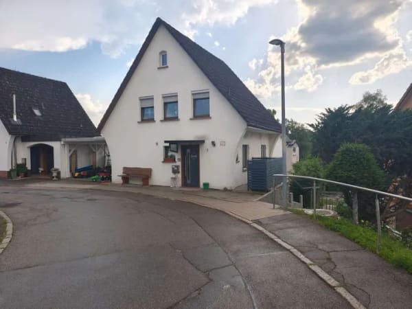 Immobilie in Dornstetten - Attraktives Einfamilienhaus mit viel Charme und Potenzial - Bild 0