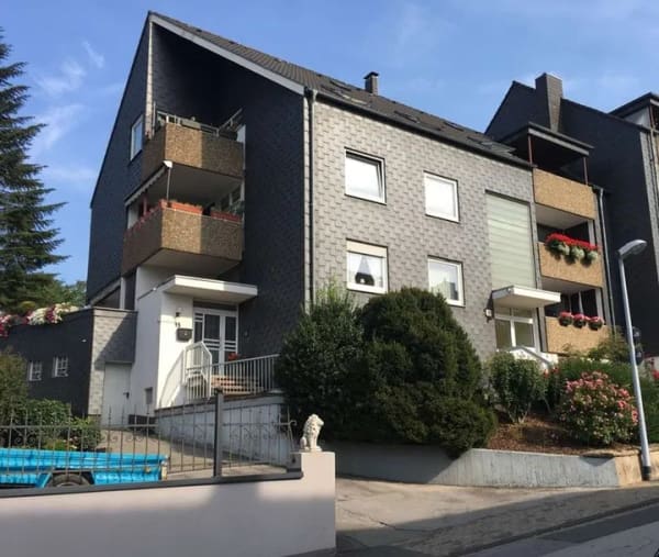 Immobilie in Mülheim an der Ruhr - Mehrfamilienhaus mit großem Garten + großzügiger Maisonettewohnung |  6 Einheiten | Mülheim an der R - Bild 0