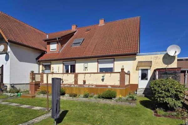 Immobilie in Rödinghausen - Drei Wohnungen - viele Chancen - Bild 0